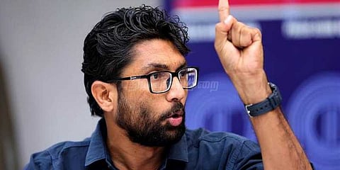 குஜராத்தில் சுயேட்சையாக களமிறங்கிய ஜிக்னேஷ் மேவானி வெற்றி