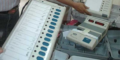 ஆர்.கே.நகரில் இன்று வாக்குப்பதிவு: வாக்களிக்க தேவையான ஆவணங்கள் எவை?