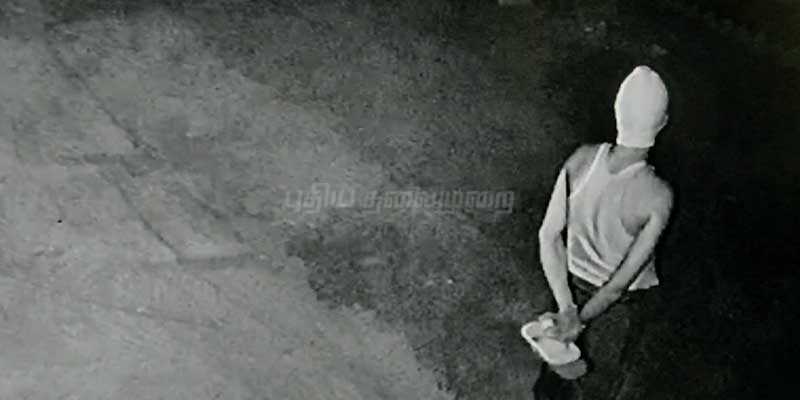 பூட்டை உடைத்து 73 சவரன் தங்க நகைகள் கொள்ளை