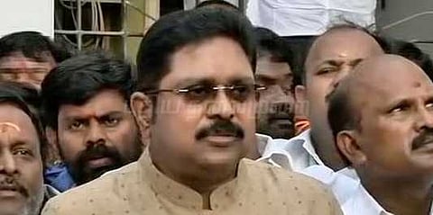 ரத்தமும் சதையுமான தொண்டர்கள் எங்கள் பக்கம்: தினகரன்