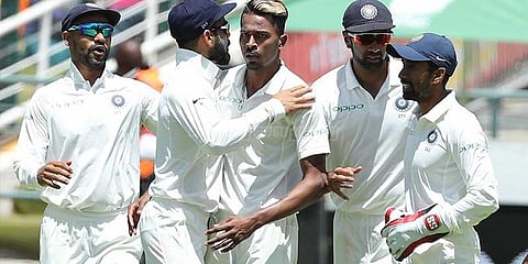 36 வது ஓவரில் தப்பிய டுபிளிசிஸ், கத்திய விராத் கோலி!