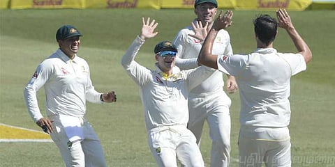 முதல் டெஸ்ட்: டிவில்லியர்ஸ் போராட்டம் வீண், சுருண்டது தென்னாப்பிரிக்கா