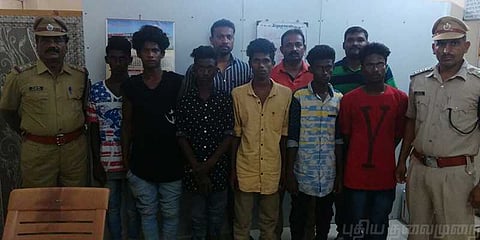 குடித்துவிட்டு ரயிலில் அட்டகாசம் செய்த இளைஞர்கள்: டிக்கெட் கேட்ட டிடிஆர்க்கு கொலை மிரட்டல்