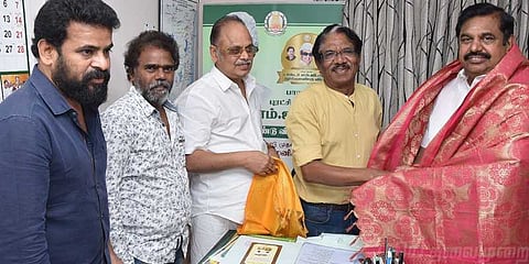 முதல்வருடன் பாரதிராஜா திடீர் சந்திப்பு