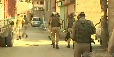 காஷ்மீர் என்கவுன்டர் : 3 தீவிரவாதிகள் பலி