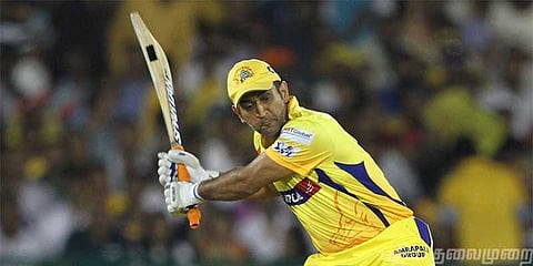 சிக்ஸர் மழை பொழிந்து முதலிடத்துக்கு வருவாரா தோனி !