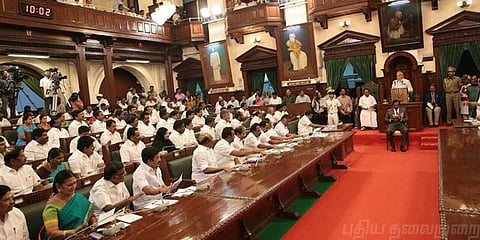 "சிறந்த பட்டு விவசாயிகளுக்கு பரிசு"- தமிழக அரசு