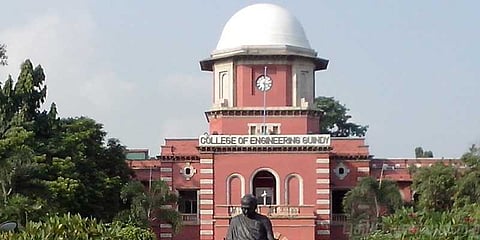 பொறியியல் கலந்தாய்வுக்காக சான்றிதழ் சரிபார்ப்பு பணி