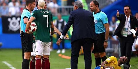 நெய்மர் ஒரு பித்தலாட்டக்காரர் ! கடுப்பில் மெக்சிகோ கோச்