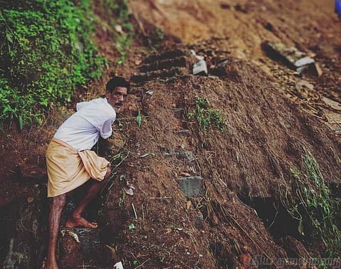 பாதையோட போச்சு, வீடு போயிருந்தா ? கேரளாவின் பரிதவிப்பு