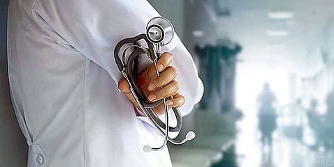 அரசு பள்ளி மா‌ணவர்கள் 4 பேருக்கு மட்டுமே எம்பிபிஎஸ் வாய்ப்பு