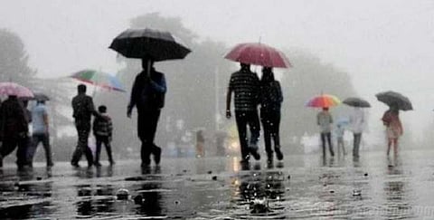 இன்று கனமழைக்கு வாய்ப்பு.. எங்கெல்லாம் பள்ளிகளுக்கு விடுமுறை தெரியுமா..?