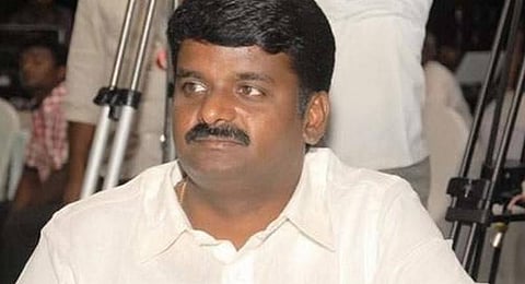 “தலைக்கவசம் அணியாதது யதார்த்தமான நிகழ்வு” - விஜயபாஸ்கர் புது விளக்கம்