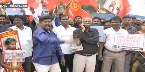 பெங்களூர் வந்த ராஜபக்சேவுக்கு எதிர்ப்பு - தமிழ் அமைப்பினர் ஆர்ப்பாட்டம்