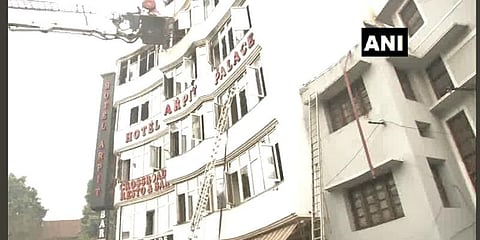 டெல்லி தீ விபத்து: உயிரிழந்தோர் எண்ணிக்கை 17 ஆக உயர்வு