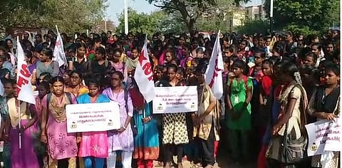 பொள்ளாச்சி கொடூரம்.. நீதி கேட்டு பல்வேறு இடங்களில் போராட்டத்தில் இறங்கிய மாணவர்கள்..!