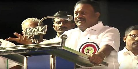 ஆப்பிள் சின்னத்திற்கு வாக்கு கேட்ட வனத்துறை அமைச்சர் !