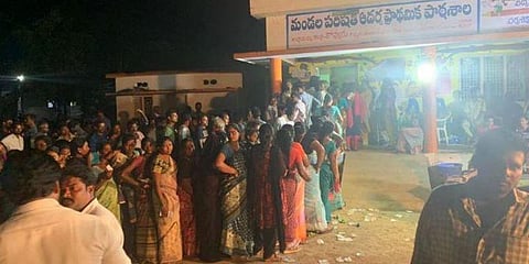 ஆந்திராவில் நள்ளிரவு வரை நடந்த வாக்குப்பதிவு