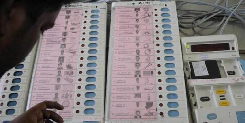 பல்வேறு பகுதிகளில் வாக்குப்பதிவு எந்திரம் பழுது: வாக்காளர்கள் அவதி!