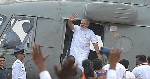 “தனியாக வழக்கை எதிர்த்து போராடுகிறேன்”- மோடி ஹெலிகாப்டரை சோதனையிட்ட அதிகாரி