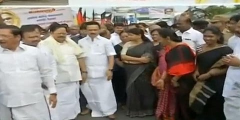 கருணாநிதி நினைவு நாள்: திமுக அமைதிப் பேரணி