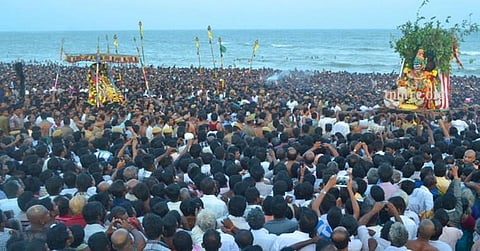 திருச்செந்தூர் முருகன் கோயிலில் இன்று சூரசம்ஹாரம்