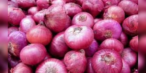 வெங்காயத்தை பதுக்கினால் கடும் நடவடிக்கை: வியாபாரிகளுக்கு எச்சரிக்கை