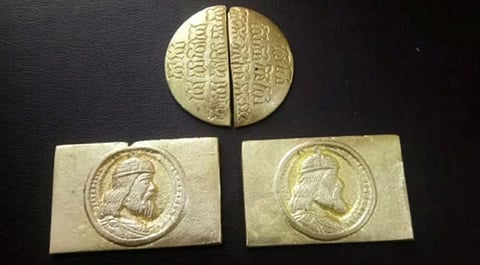 ‘இது புதையல் மூலம் கிடைத்த பழங்கால தங்கம்’ எனக் கூறி ஏமாற்றிய பெண் கைது