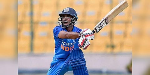 ஊழல் புகார் சொல்வதா? கிரிக்கெட் வீரர் ராயுடு மீது நடவடிக்கை!