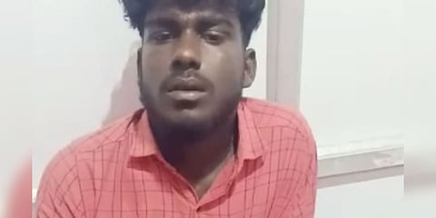 சார்பு ஆய்வாளர்களை கற்களால் தாக்கிய கும்பல் - வாட்ஸ் அப்பில் கண்ணீர் மல்க வருத்தம்