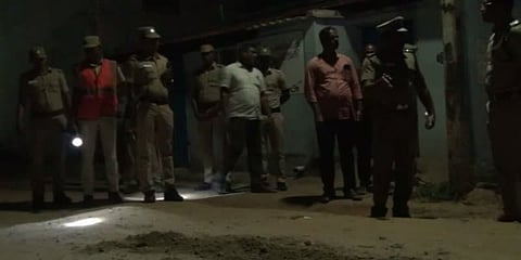 பைக்கில் சென்ற அதிமுக பிரமுகர்.. வழிமறித்து கொன்ற கும்பல்..!