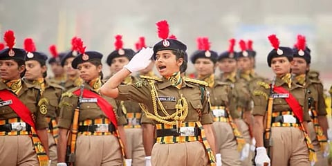 ராணுவ கமாண்டர் பொறுப்பு: பெண்களை குறைத்து மதிப்பிட்டதா மத்திய அரசு?