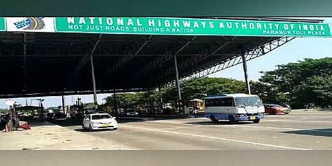 மதுரை வண்டியூர் சுங்கச்சாவடியில் சுங்கக் கட்டணம் வசூலிக்க தடை