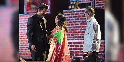 ‘மாஸ்டர்’ இசை வெளியீட்டில் அம்மா ஆசையை நிறைவேற்றிய விஜய்