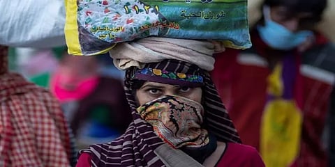 டெல்லியிருந்து ‌ஆயிரக்கணக்‌கான தொழிலாளர்கள் நடந்தே உ.பி.க்கு வருகை... நடந்தது என்ன..?