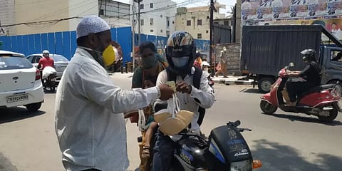 வாழ்வாதாரத்தை இழந்த சாலையோர வியாபாரிகளுக்கு உதவி கிடைக்குமா..?