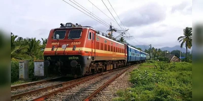 Waiting List Cancellation மூலம் 3 ஆண்டுகளில்  1,230 கோடி ரூபாய் பெற்றுள்ளது ரயில்வே | Railways earned Rs 1,230 crore in last 3 years from cancelled WL