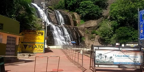 கொரோனாவால் முடங்கிய குற்றாலம்; வாழ்வாதாரம் இழந்த வியாபாரிகள்!
