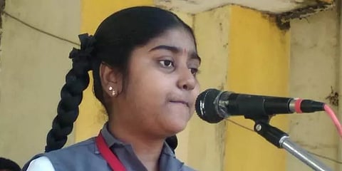 கணினிவழி சிபிஎஸ்இ தேர்வில் வென்ற தமிழகத்தின் முதல் பார்வை மாற்றுத்திறன் மாணவி ஓவியா.!