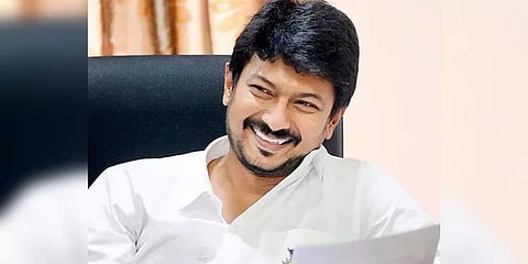 நான் இ-பாஸ் இல்லாமல் சென்றிருந்தால் என் மீது அரசு ஏன்  நடவடிக்கை எடுக்கவில்லை?: உதயநிதி