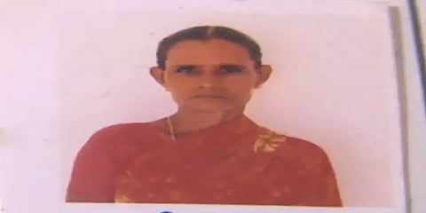 இரண்டரை பவுன் தங்க செயினுக்காக தனியாக வசித்த 52 வயது பெண் கொலை