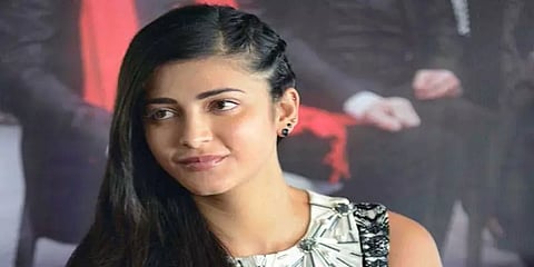 கண்டனம் தெரிவித்த ரசிகர்கள்... விளக்கம் கொடுத்த ஸ்ருதிஹாசன்..!