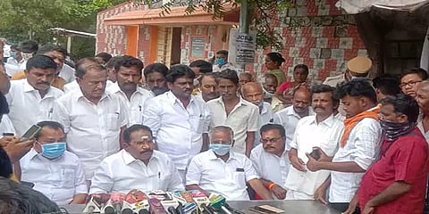 "அதிமுகவை அடக்கவும் முடியாது, இரட்டை இலையை முடக்கவும் முடியாது" - செல்லூர் ராஜூ