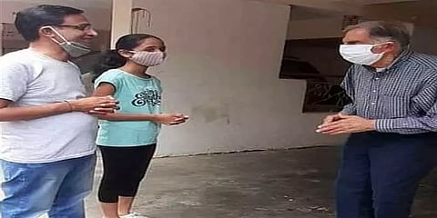 உடல்நலம் குன்றிய முன்னாள் ஊழியரின் வீட்டுக்கு நேரில் சென்று நலம் விசாரித்த ரத்தன் டாடா!