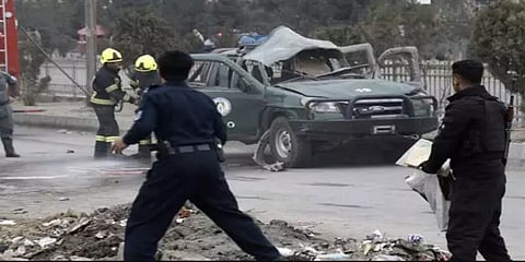 ‘அம்மா எழுந்திரி’ - ஆப்கன் குண்டு வெடிப்பில் உயிரிழந்த தாயை எழுப்பிய குழந்தை