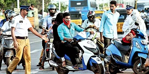 சென்னை: முகக்கவசம் அணியாததால் சென்றதாக 7 நாட்களில் 5,998 வழக்குகள் பதிவு