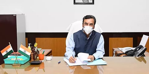 தீவிரப்படுத்தப்படுமா கட்டுப்பாடுகள்? - தமிழக தலைமைச் செயலாளர் ஆலோசனை