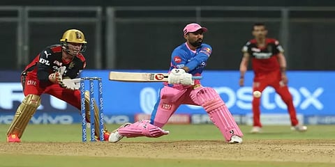 துபே, தெவாட்டியா அதிரடி! பெங்களூர் அணிக்கு 178 ரன்கள் இலக்கு நிர்ணயித்தது ராஜஸ்தான்!