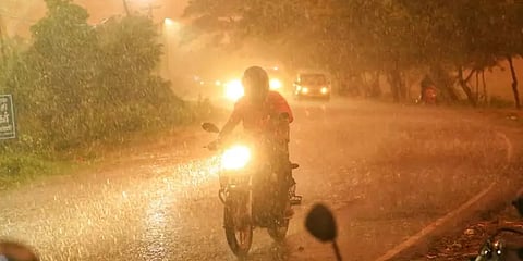 தமிழ்நாட்டில் 3 மாவட்டங்களில் கனமழைக்கு வாய்ப்பு - சென்னை வானிலை ஆய்வு மையம்