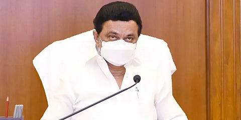 கொரோனா நிதியாக தங்கச் சங்கிலி வழங்கிய ஏழை மாணவிக்கு வேலை கிடைக்க நடவடிக்கை - மு.க.ஸ்டாலின்